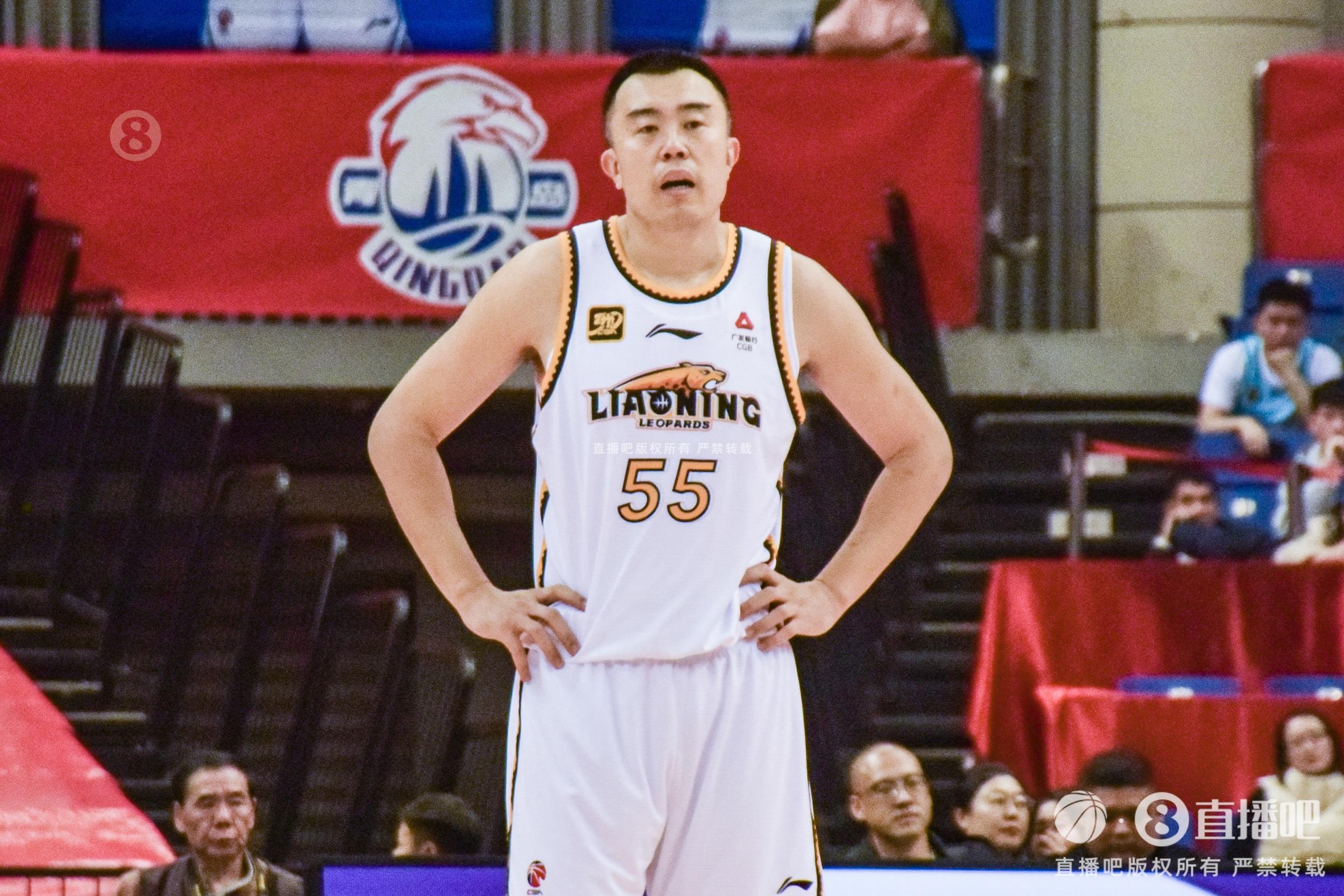 老將盡力了！韓德君7中4拿到14分12籃板3助攻